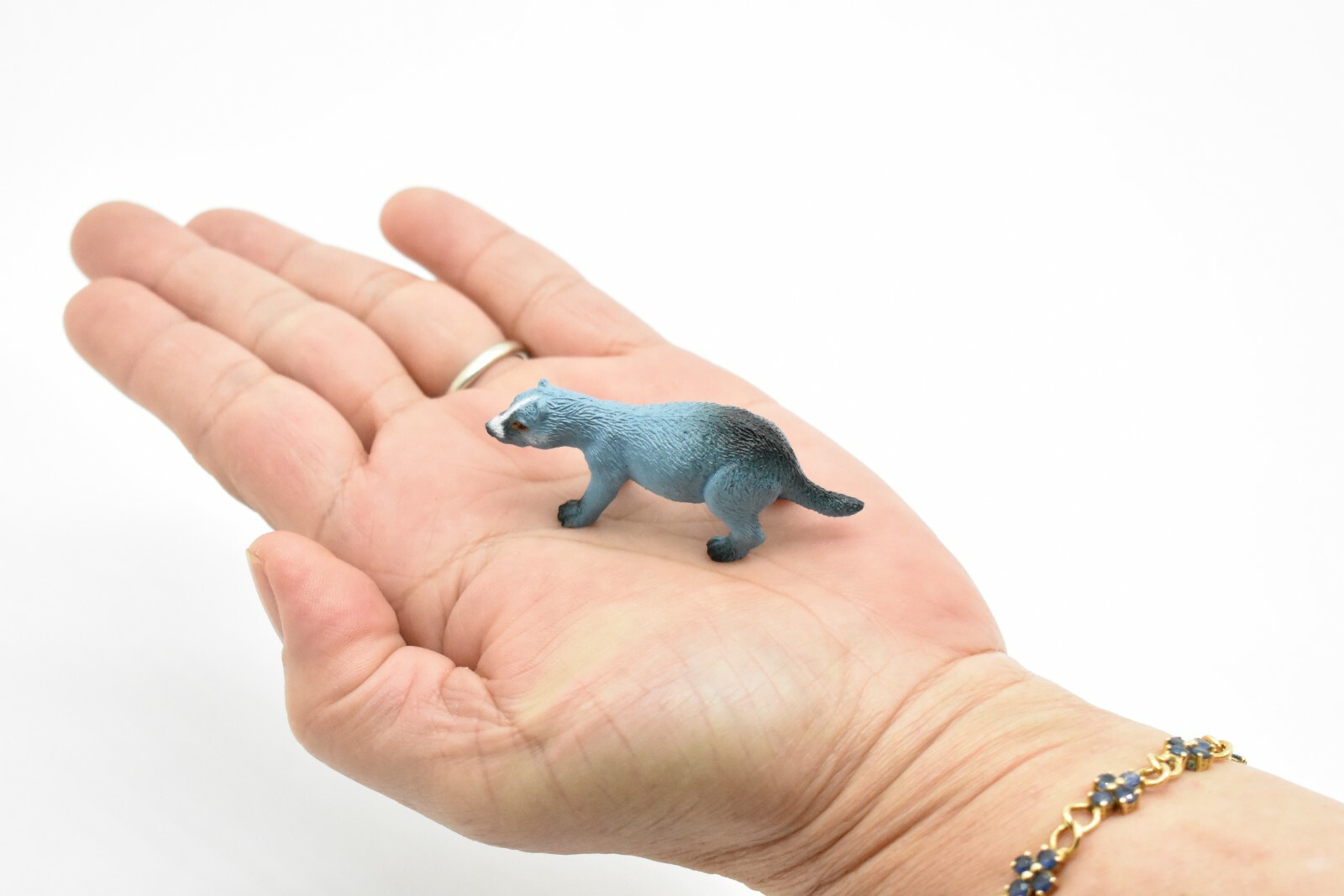 Badger, Very Nice Plastic Animal, Educational, Gift, 2 1/2 ” CWG107 B237