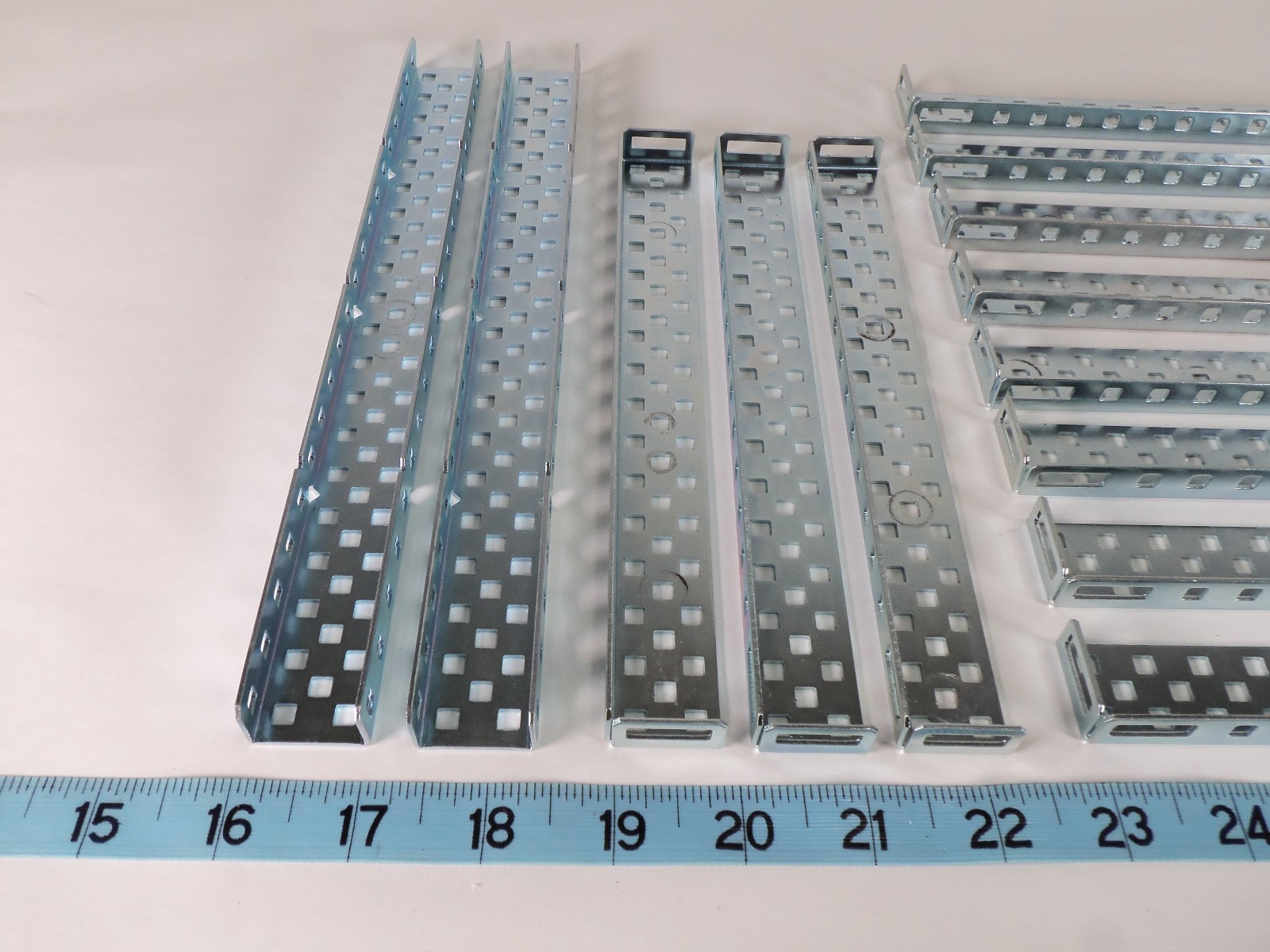 VEX Robotics EXP V5 Steel 16-Hole Chassis Rail x15; 1x2x1x20 C-Channel x2