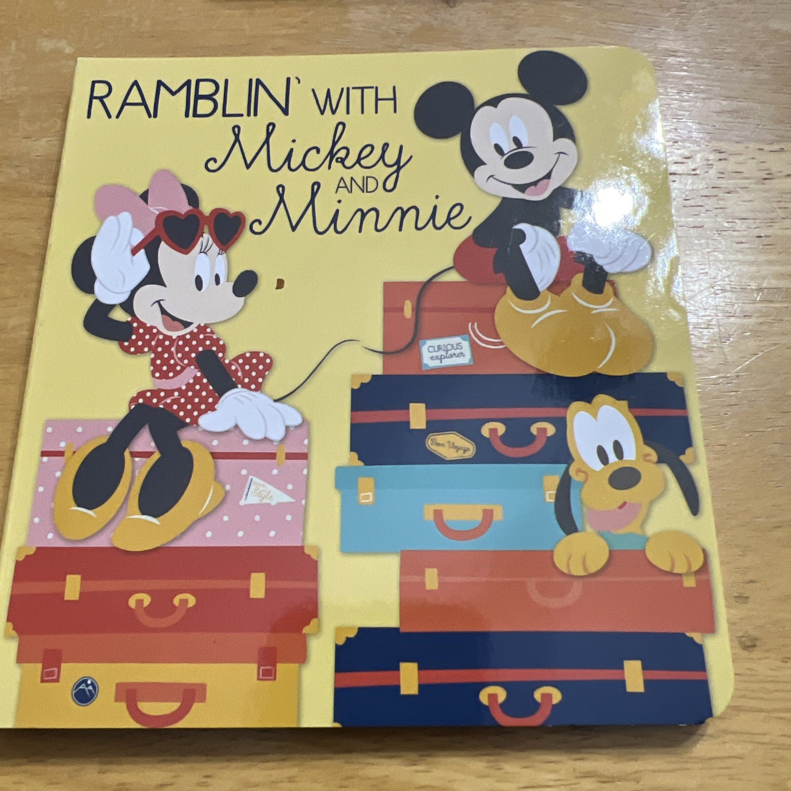 MICKEY & FRIENDS “Busy Beats” Electronic Music Maker and 8 Book Library
