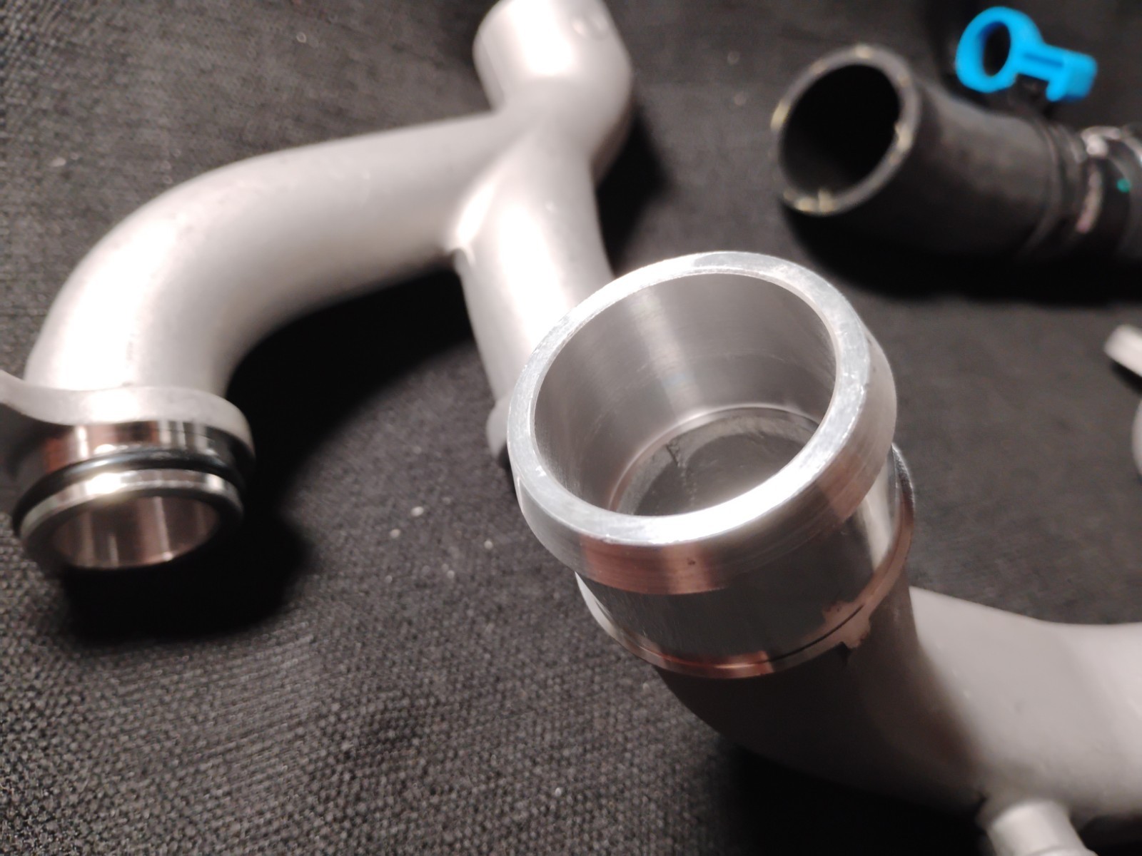 Engine Coolant Pipe Water Outlet Tube for Land Rover for Range Rover Sport Ve…