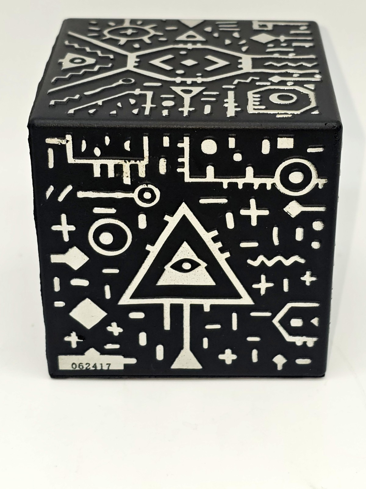 Merge Cube AR/VR Hold Anything Hologram Science STEM Children Christmas Gift Toy
