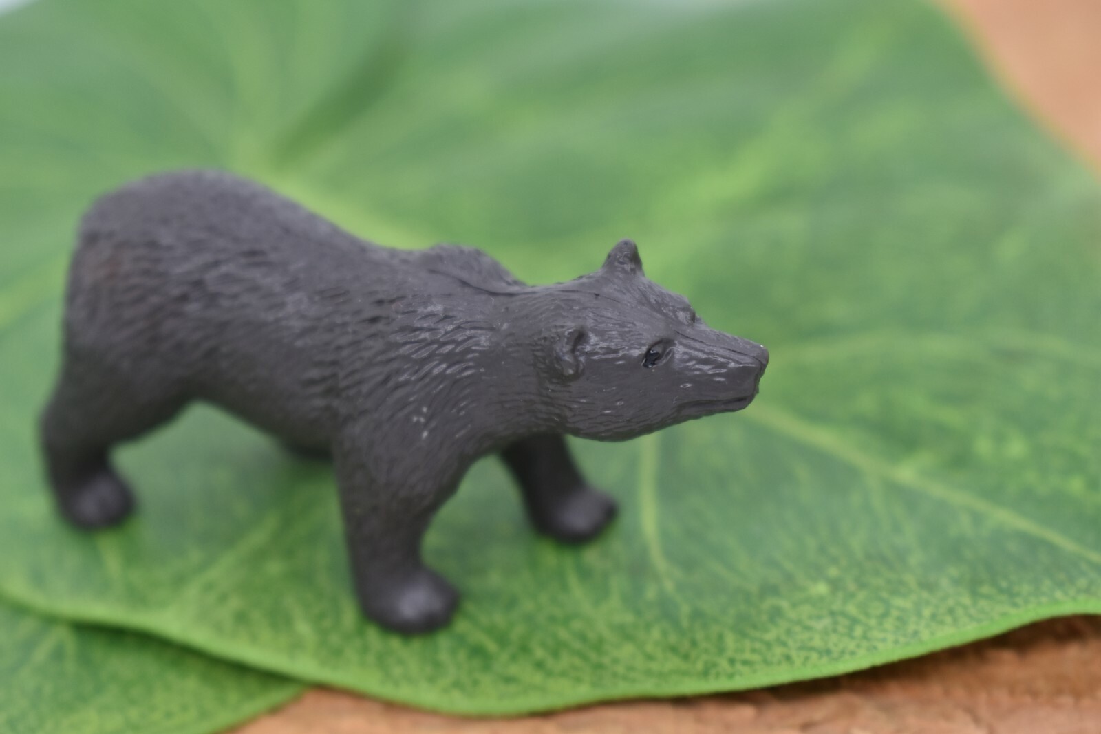 Grizzly Bear, Walking Statue Realistic Plastic Replica Toy 2.25″F7045 B30
