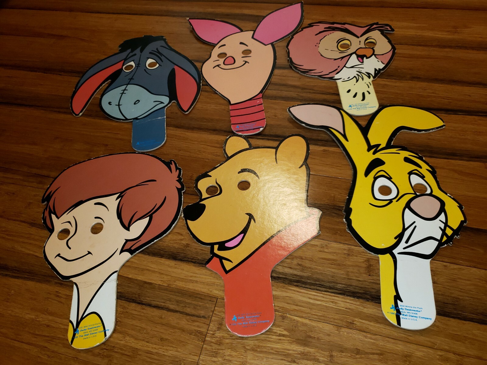Lot 6 Winnie the Pooh Themed Puppet Masks – “Judy Instructo’ 1986, Walt Disney