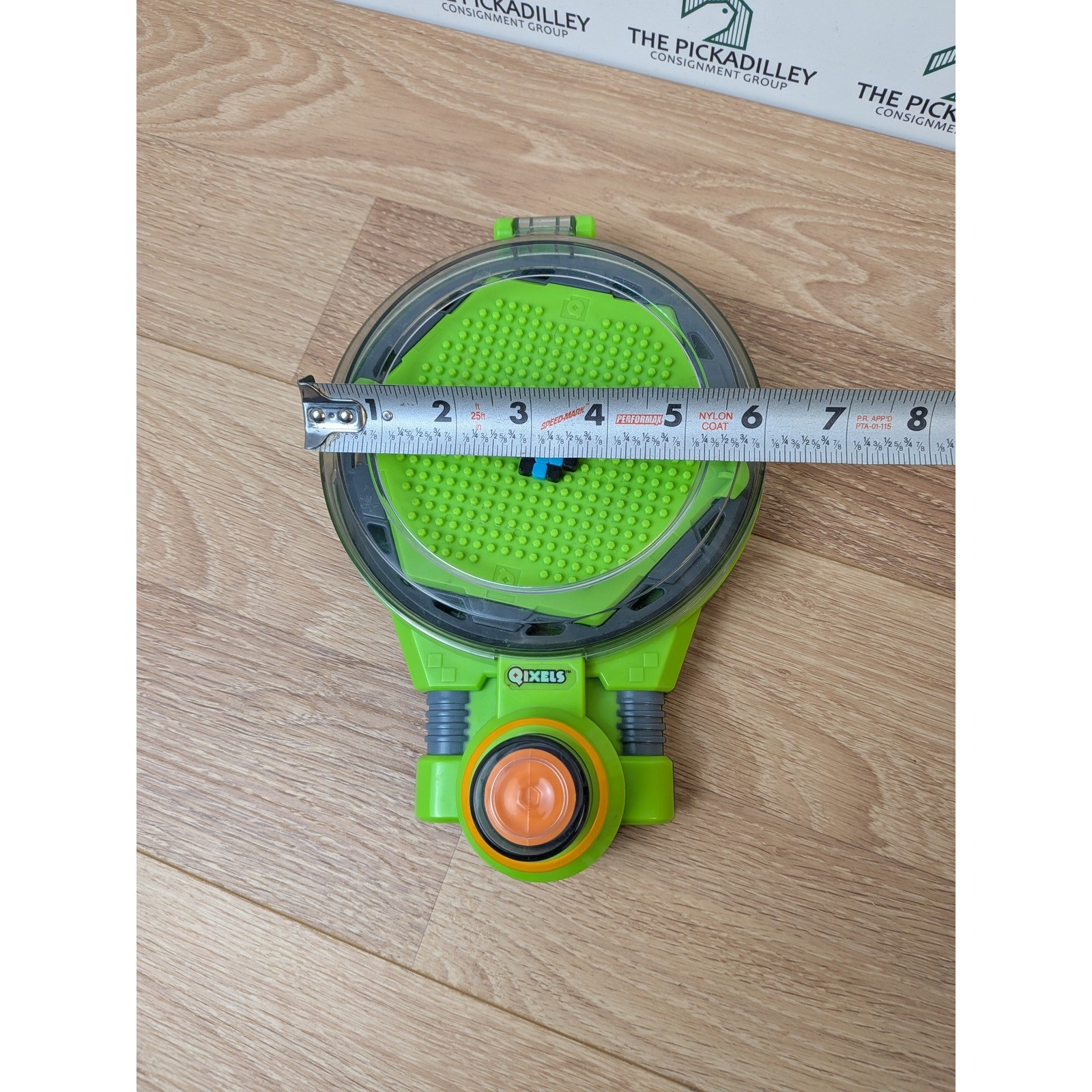 Moose Toys Qixels Turbo Dryer Spinner Green Grey Pixel Art Water Fuse Bead
