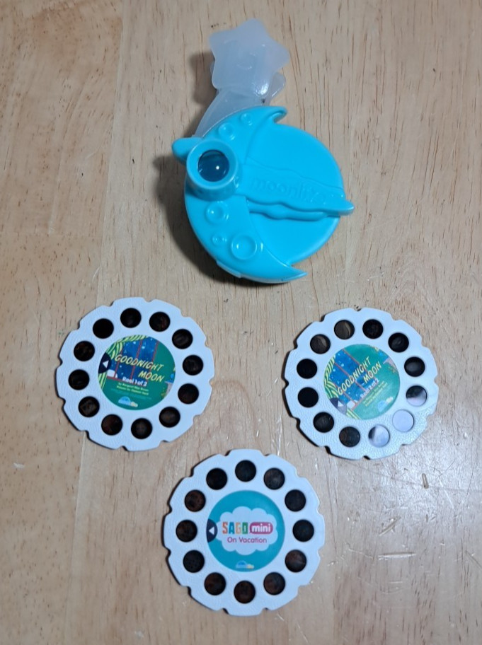 Moonlite Storybook Movie Projector Starter Pack Goodnight Moon & Sago Mini Reels