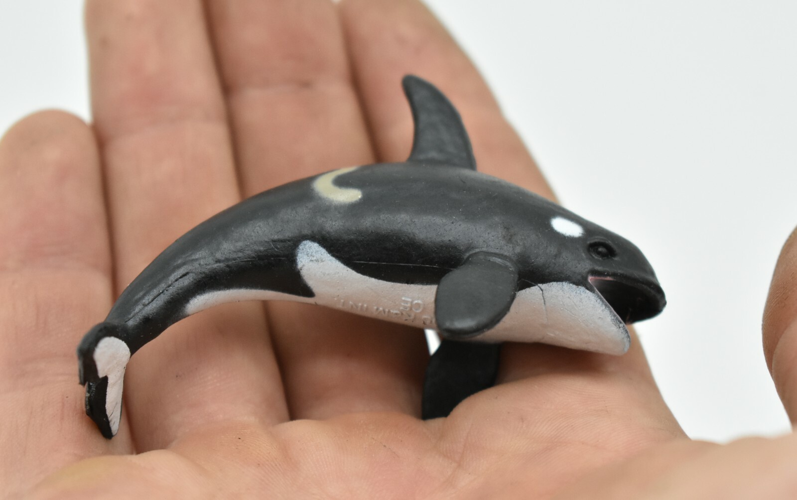 Orca, Killer Whale, Leaping, Very Nice Plastic Replica 3″ – F1106 B203