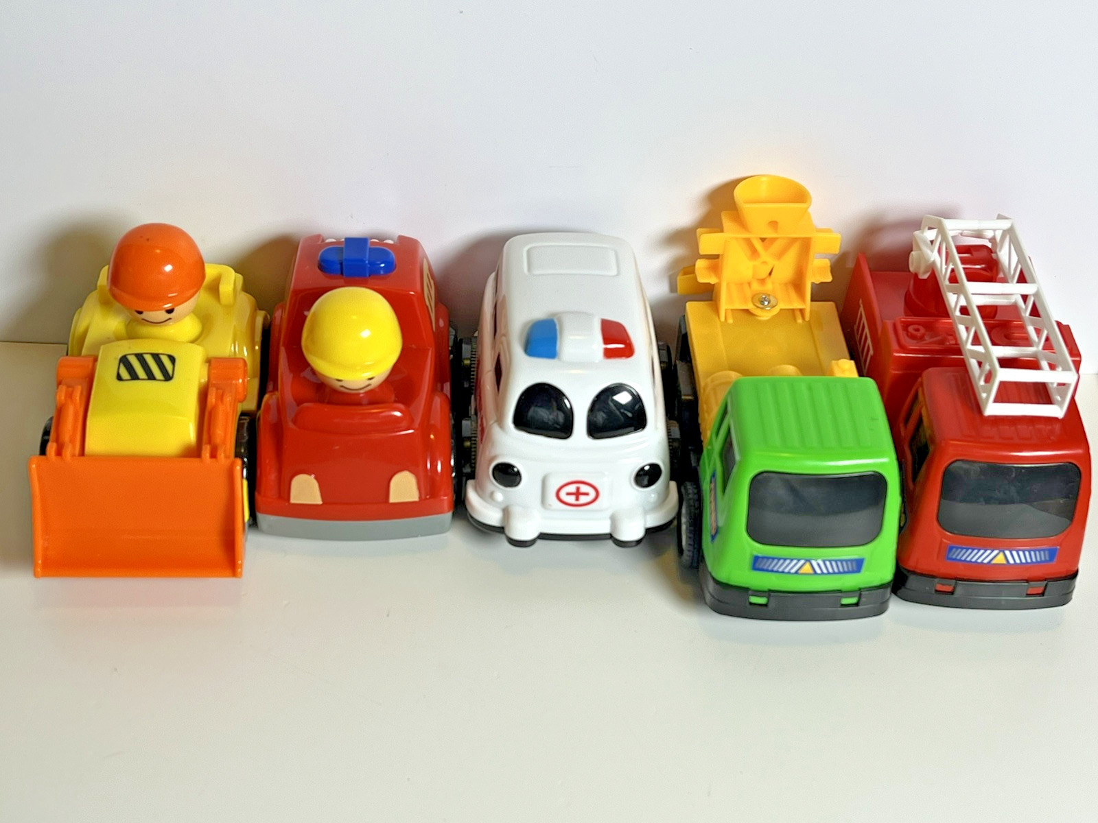 Toddler Toy Vehicle Plastic Truck Car LOT of 5 Construction Fire Ambulance Kids