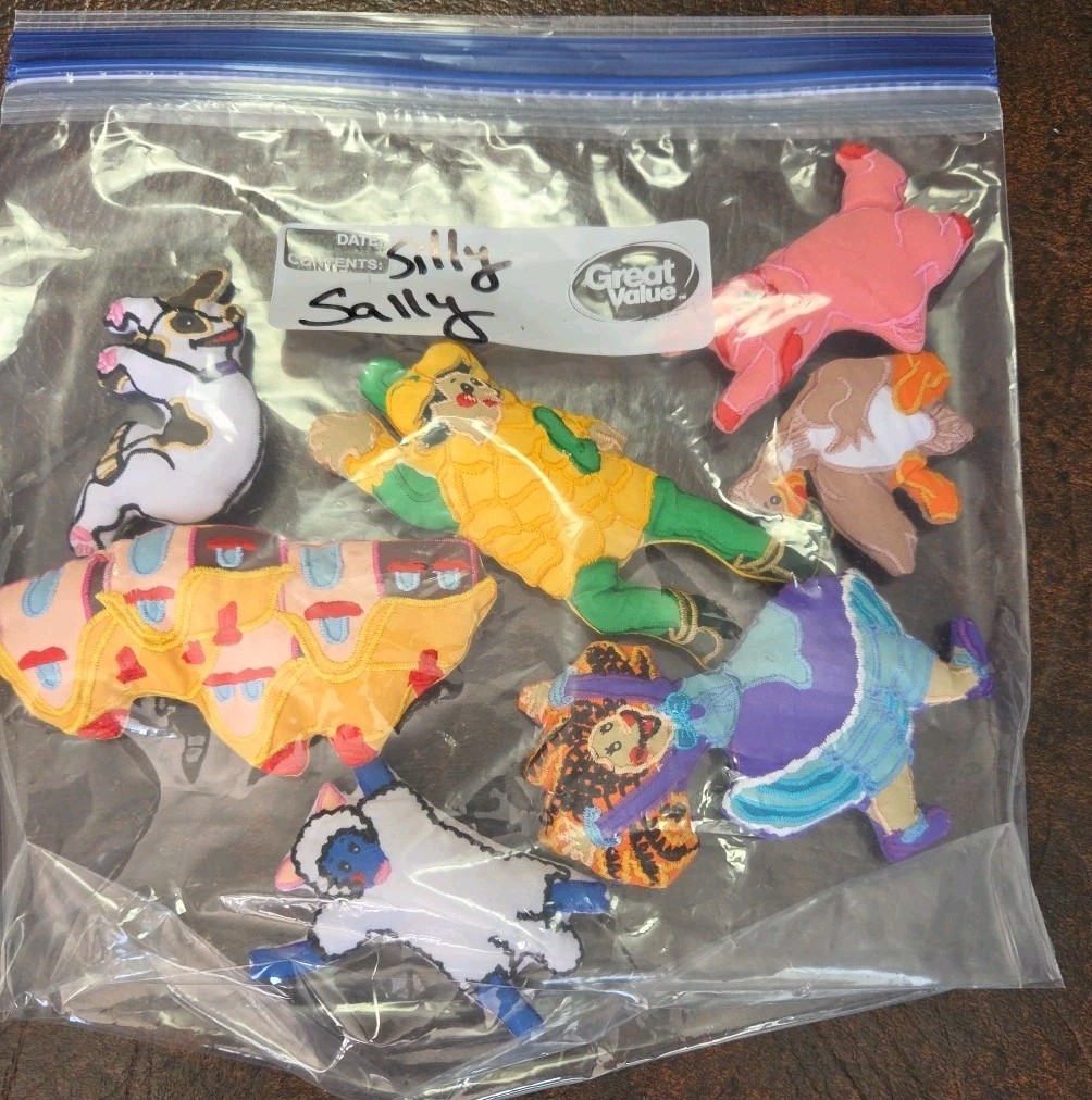 Lakeshore Learning Storytelling Kit Silly Sally 7 Piece