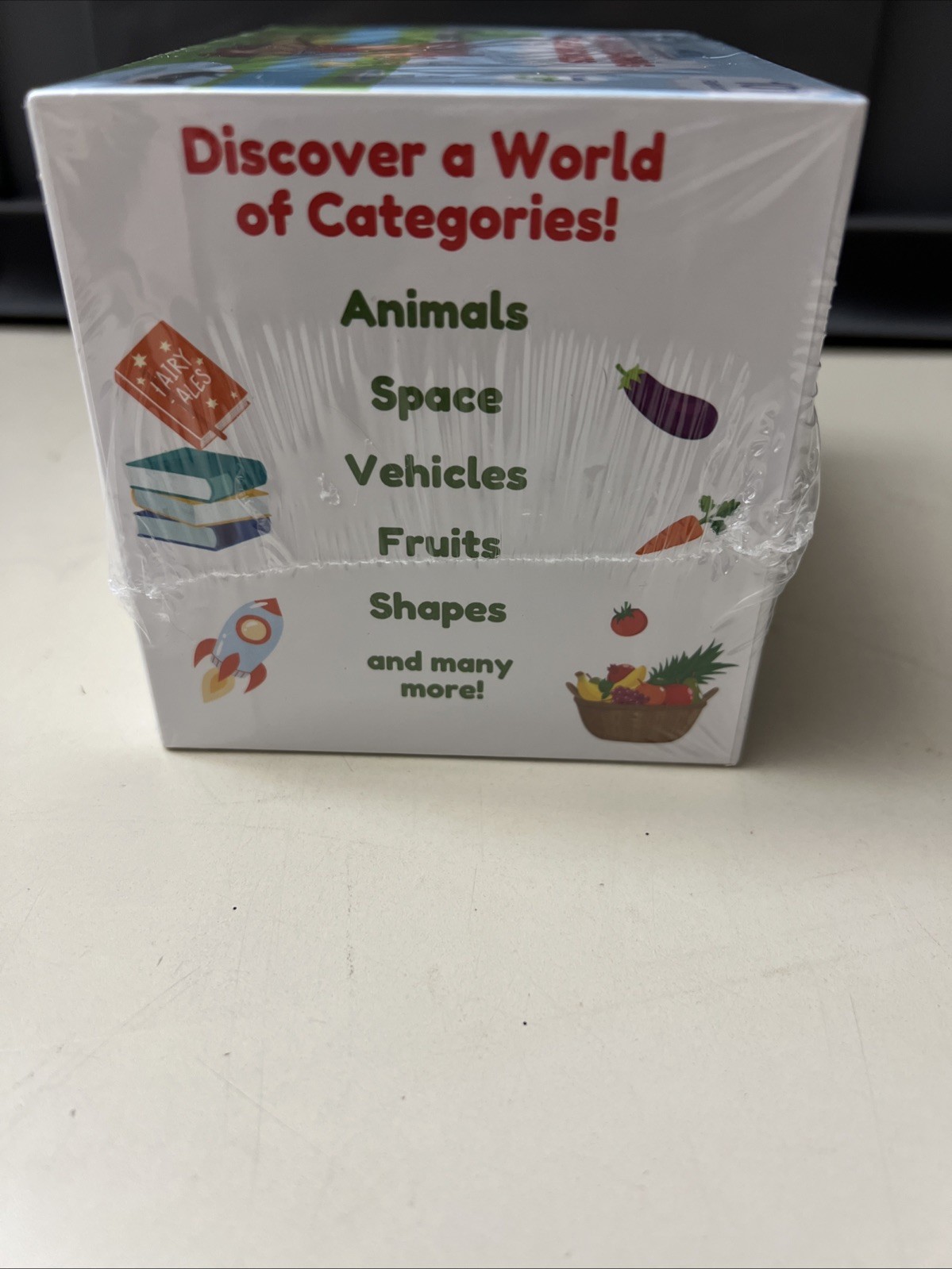 Early learning Flash Cards. 101 Flash Cards. Ages 3+