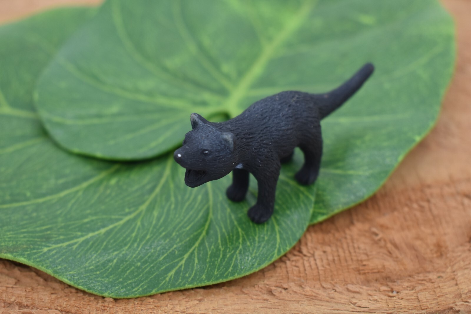 Tasmanian Devil, Plastic Replica 2 1/2 – inch – F1761 B42