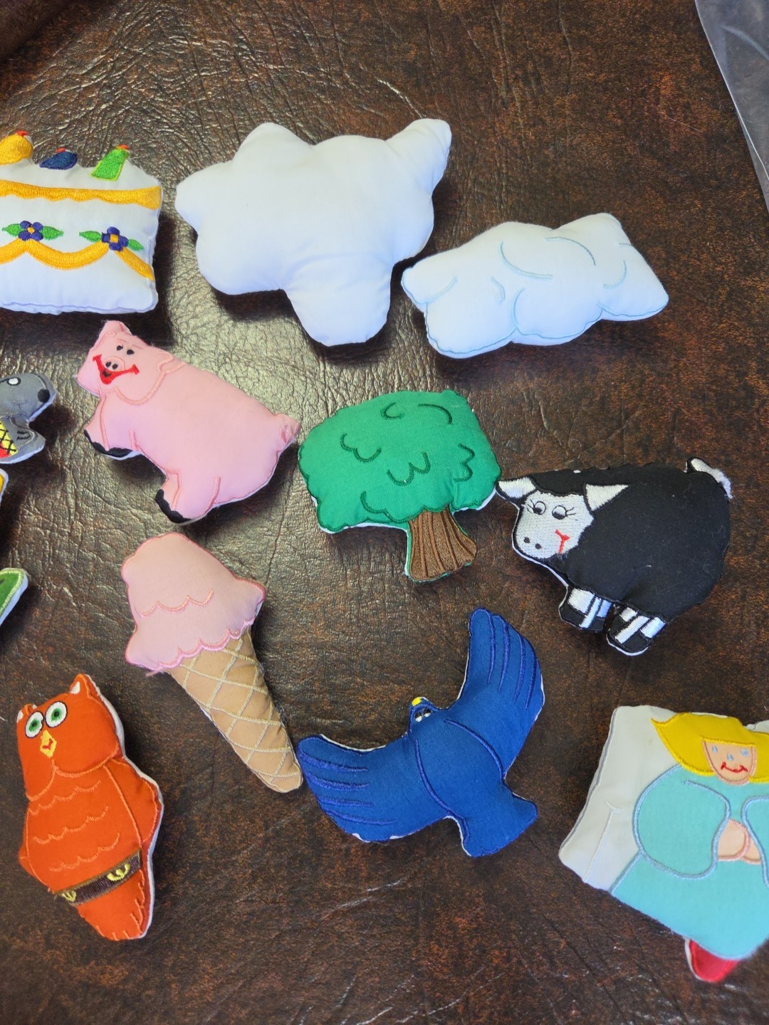 Lakeshore Learning It Looked Like Spilt Milk Fabric Storytelling Kit 12 Pieces