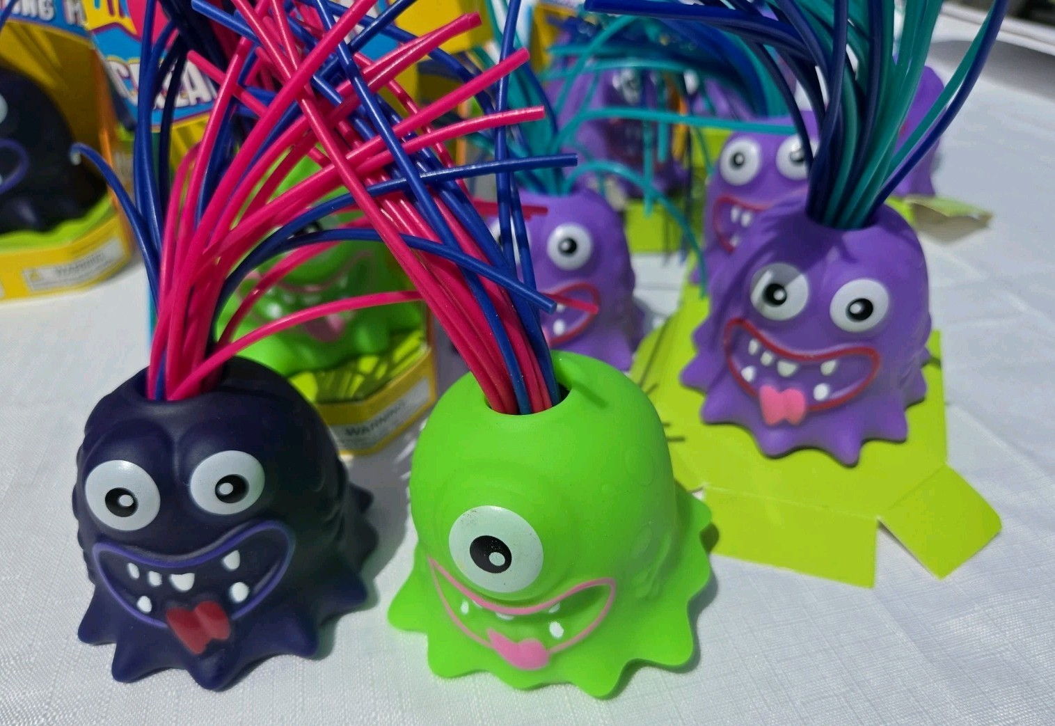 Stress Relief Hair Pulling Screaming Monster Toy, Kid Or Office Gag, Lot Of 15