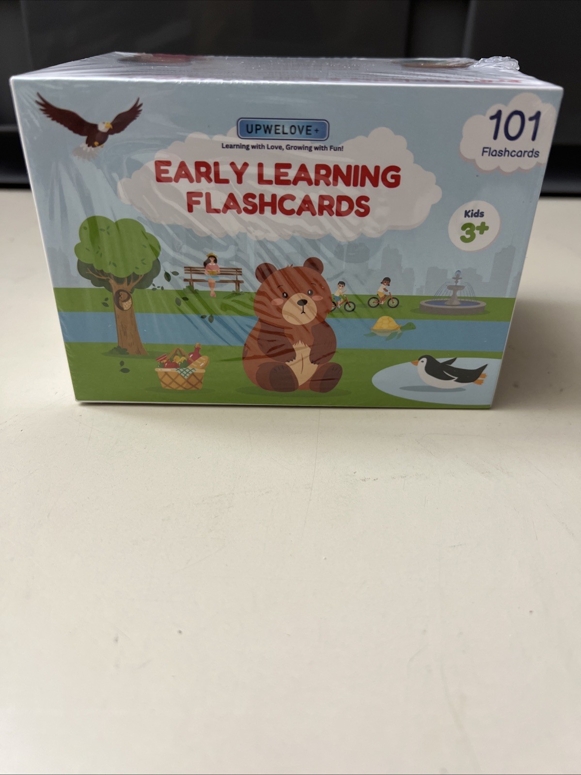 Early learning Flash Cards. 101 Flash Cards. Ages 3+