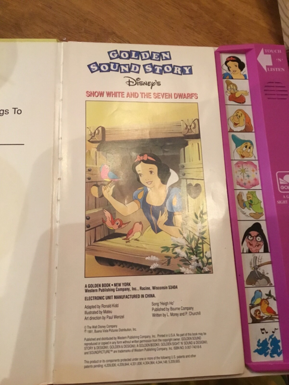Walt Disney Golden Sound Story Book Snow White ONLY PARTIALLY WORKS