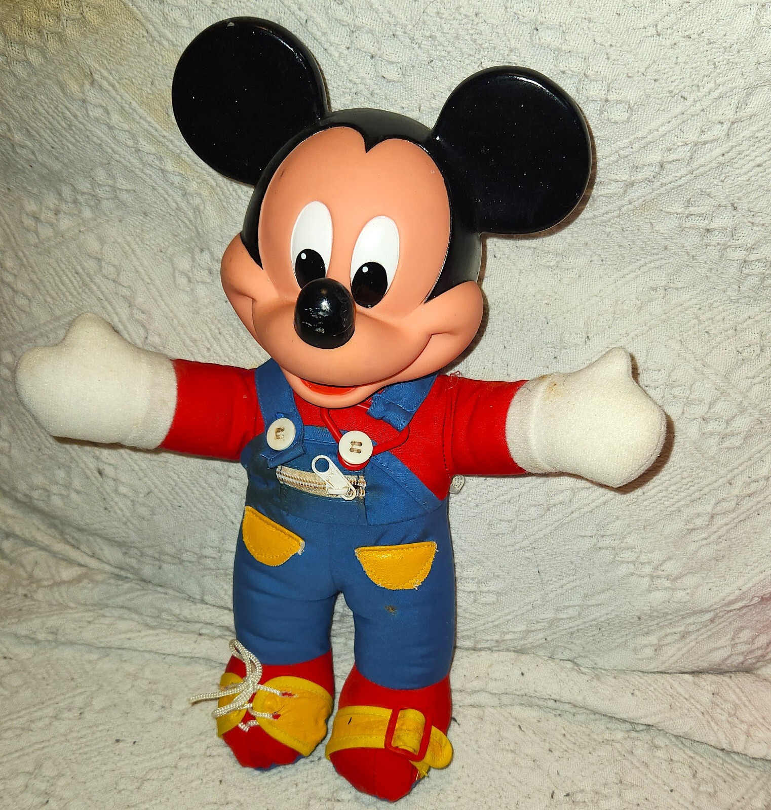 Mattel Vintage Disney Mickey Mouse Learn How to Dress Tie Buckle Doll Plush 80s
