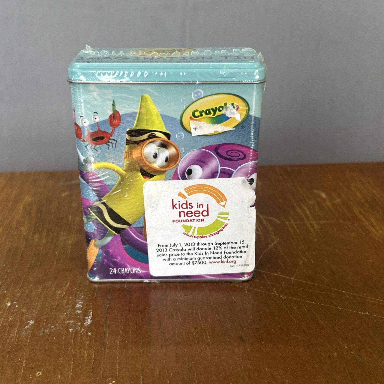 Crayola Imagination Tins Underwater, 24 Crayons in Tin, New Sealed Hallmark 2011