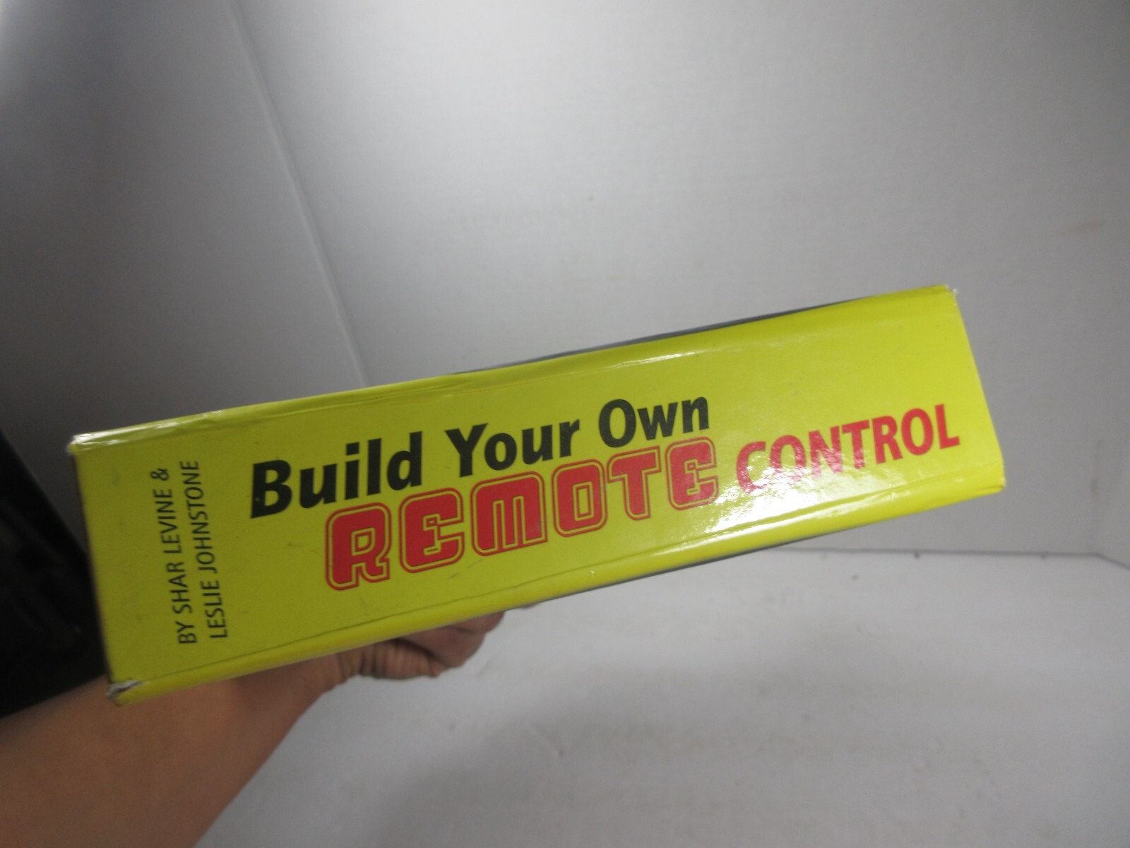 2001 Becker & Mayer Books Build Your Own Remote Control kit ages 8-12 kids toy