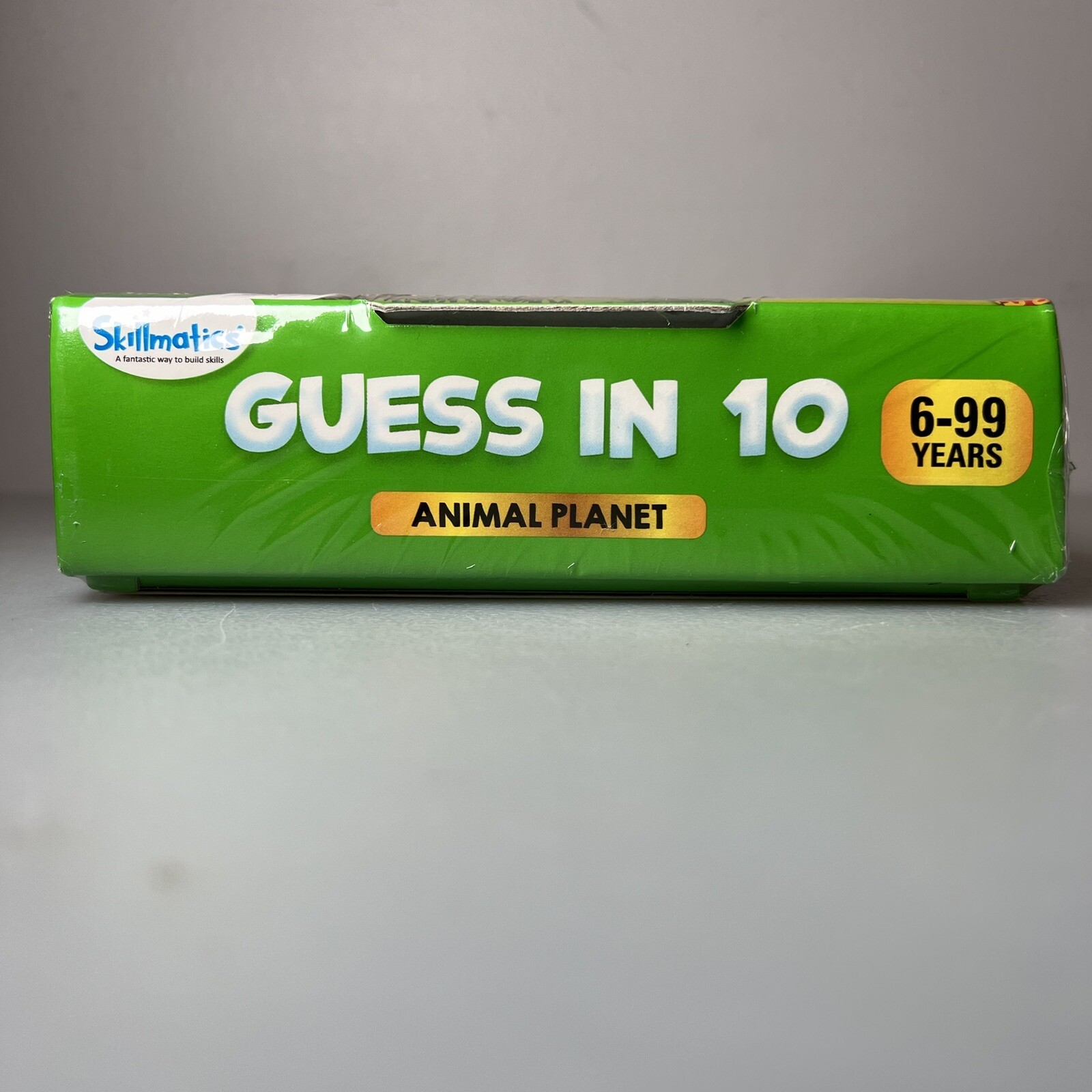 (NIB Sealed) Skillmatics Guess in 10 Animal Planet Card Game