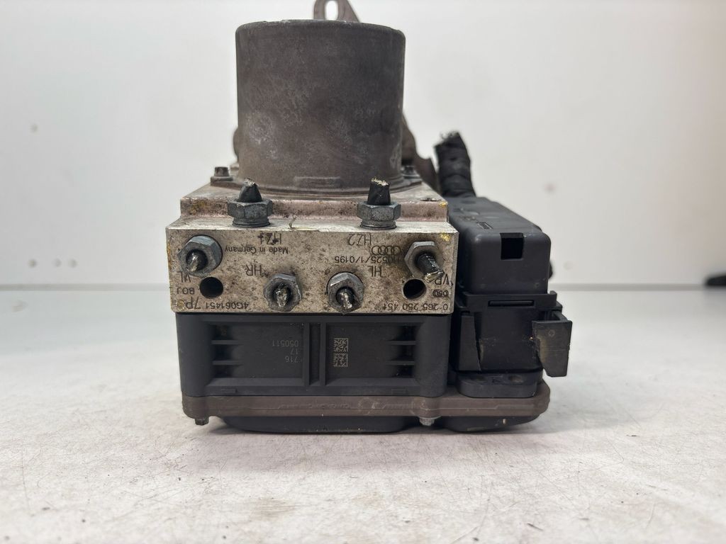 Audi A7 S7 4G 2016 ABS pump 4G0907379F kW GENUINE UOA2789