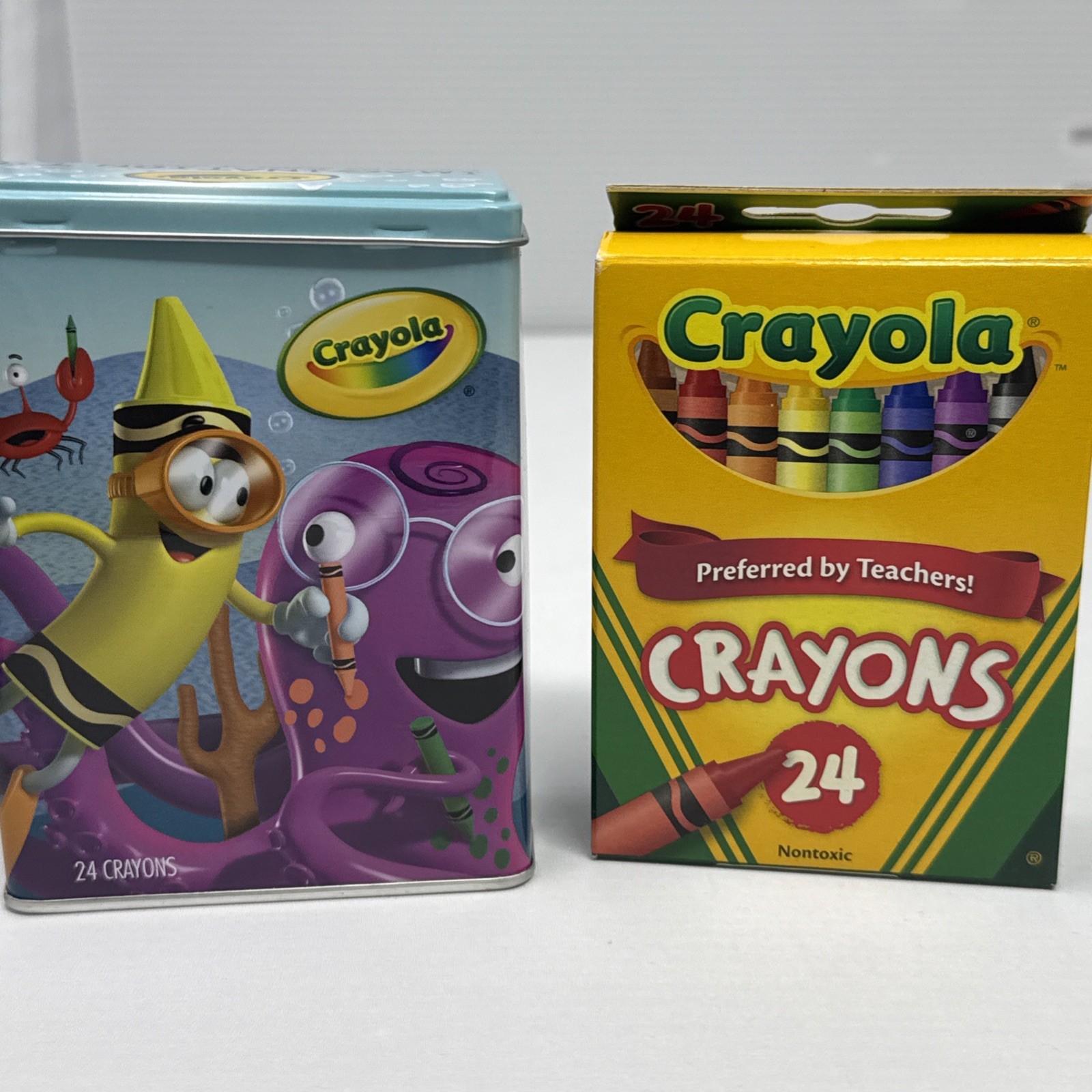 Crayola Imagination Tins Underwater, 24 Crayons in Tin, New