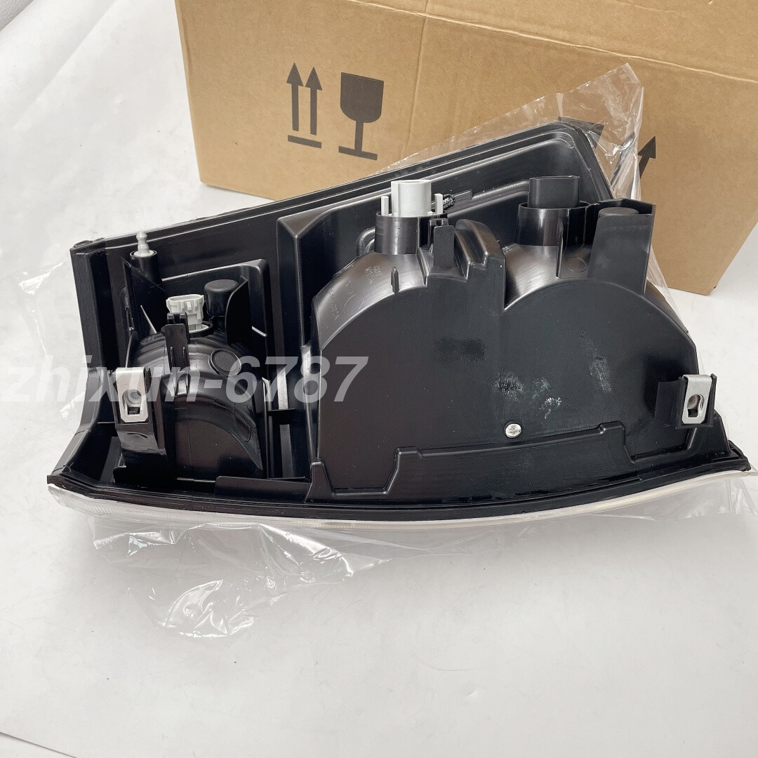2020-2021 Toyota Tacoma Tail Light Assembly Right Passenger Side 81550-04210