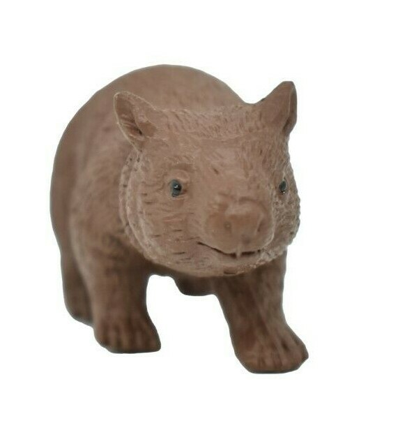 Wombat, Plastic Replica 1 3/4-inch – F1762 B42