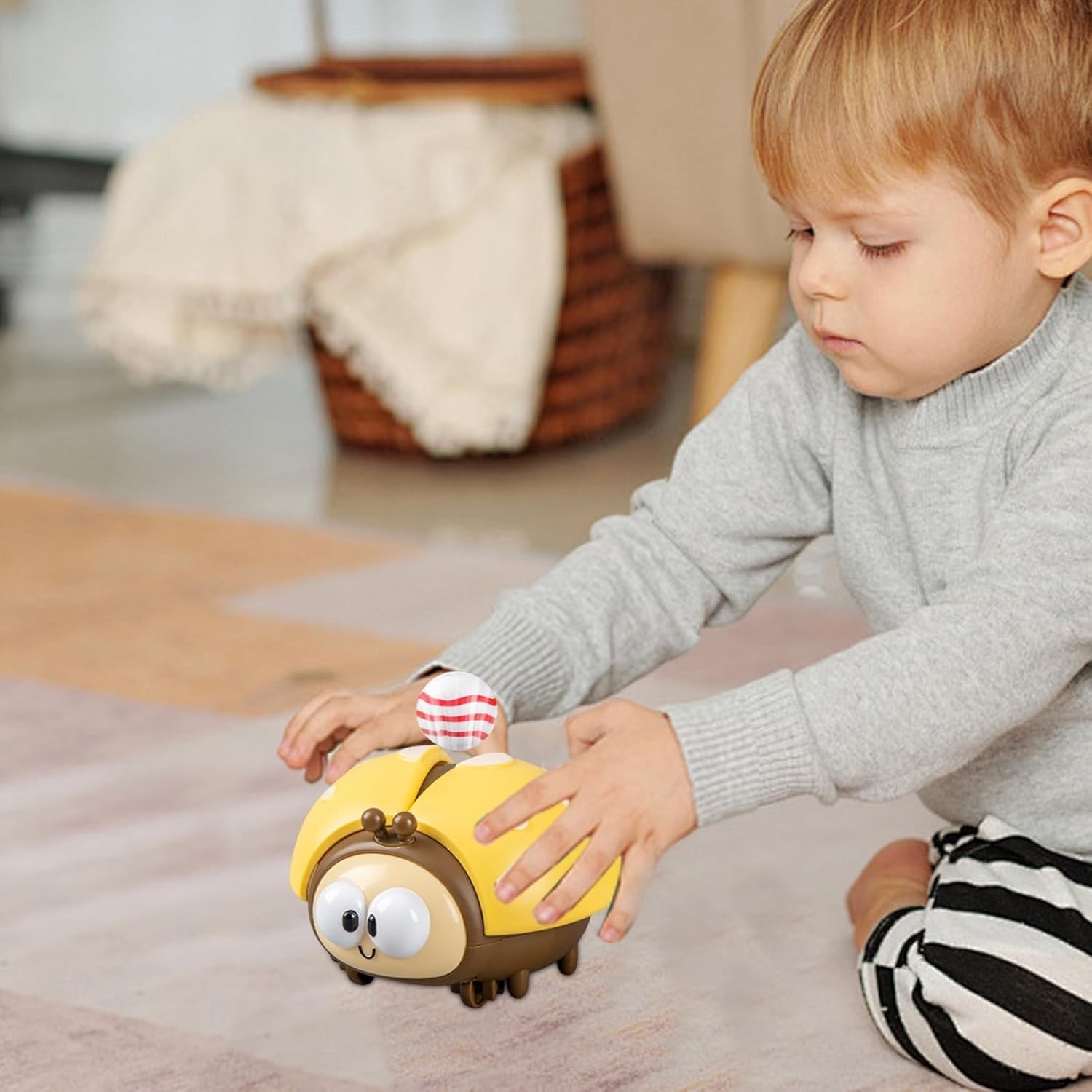 Ladybug Airball Toy,Cartoon Blowing Ball Toy,Electric Floating Floating Ball Toy