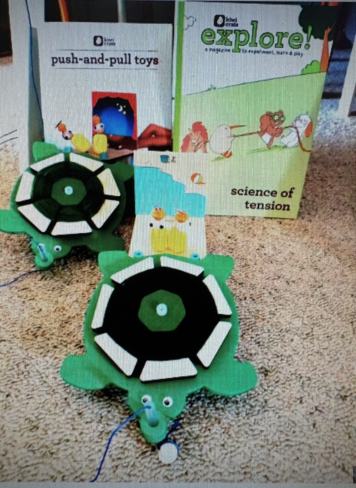 Kiwi Crate Kiwi Co Push And Pull Toys Brand New In Box NIB