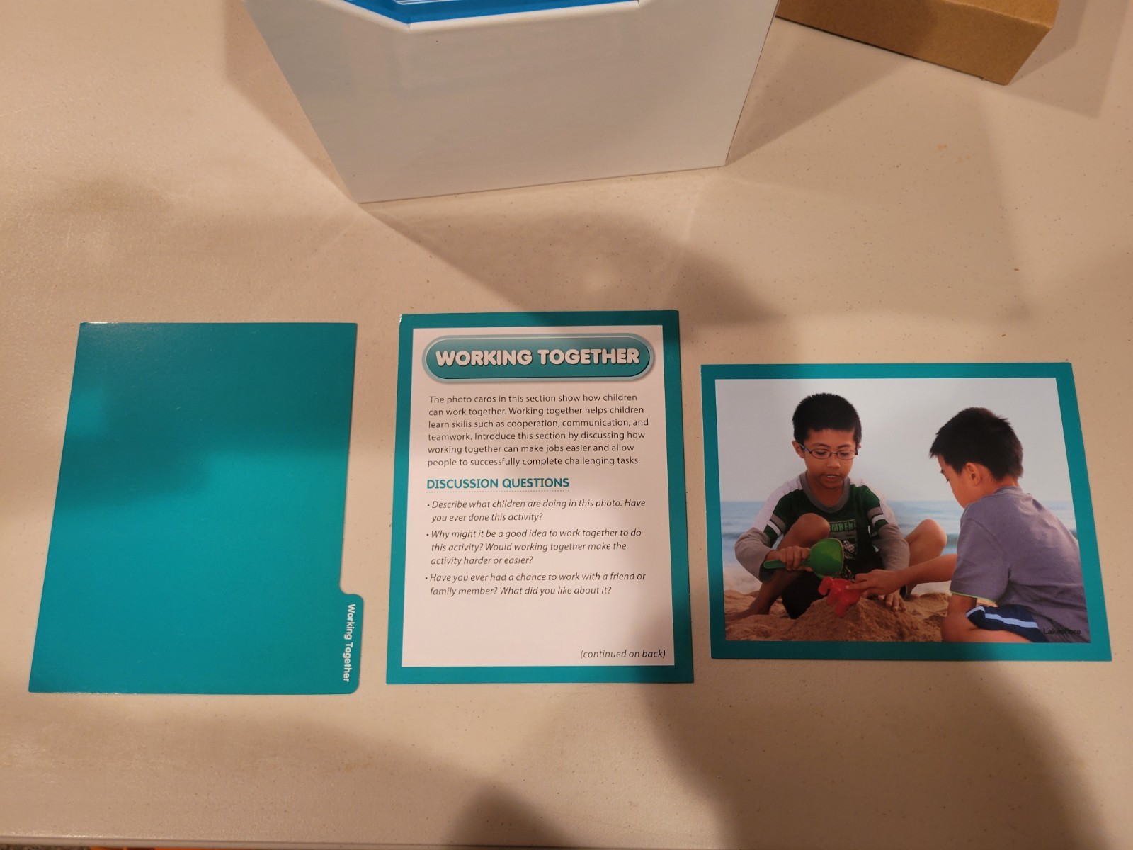 Lakeshore – Used EE621 Social-Emotional Photo Library Preschool Homeschool Learn
