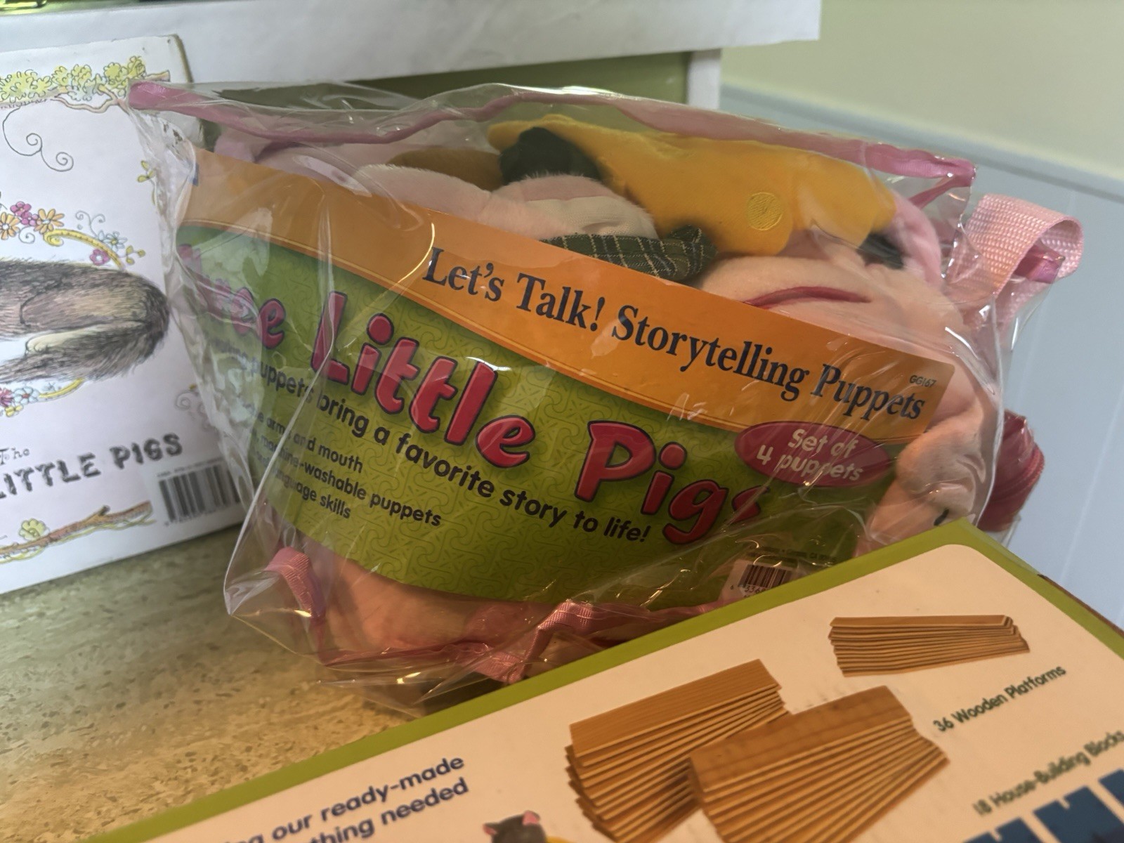 Lakeshore STEM Fairy Tales The Three Little Pigs Problem Solving Kit NEW