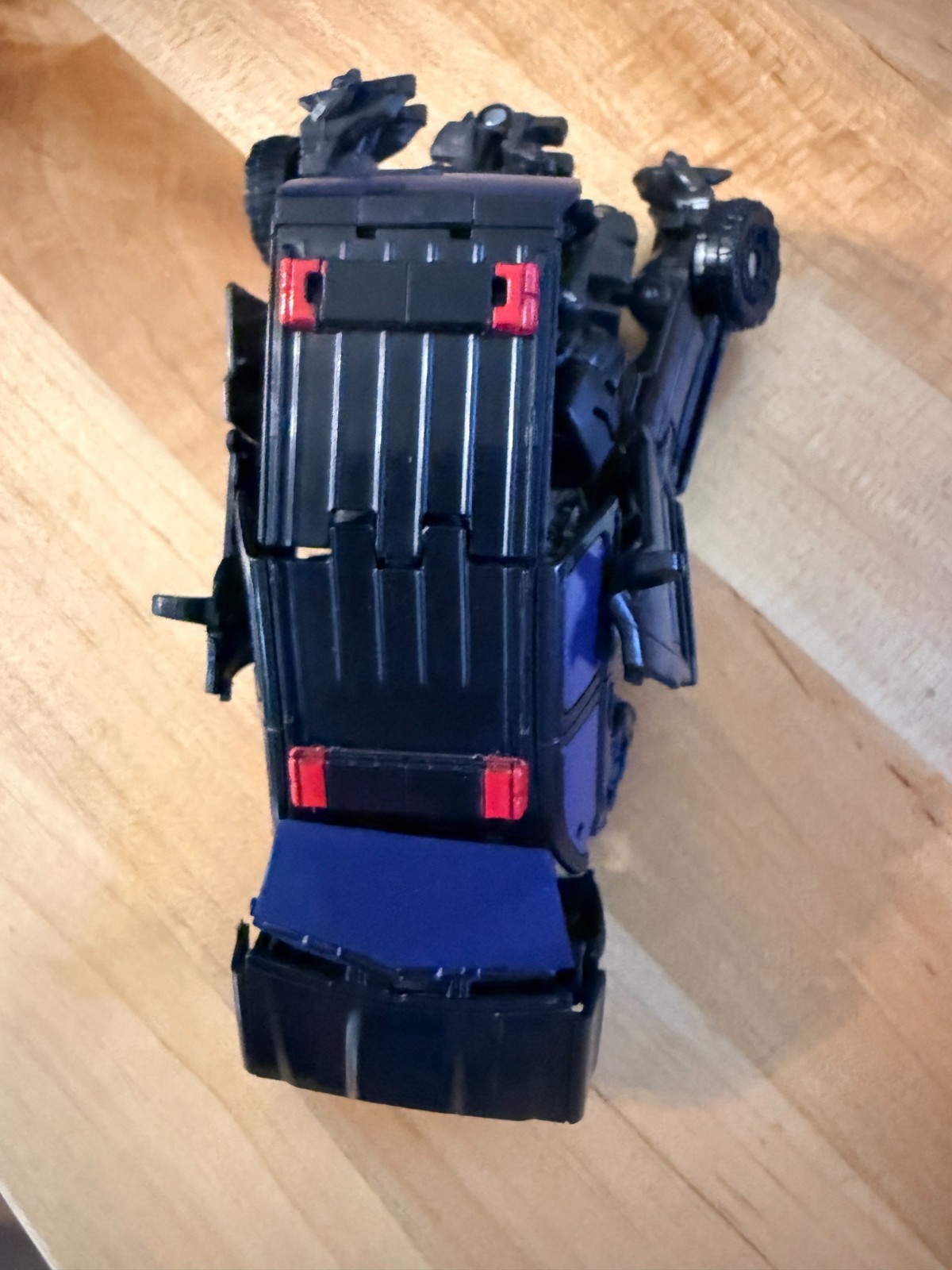 Transformers Studio Series Deluxe Class Dark of the Moon 94 Hatchet, Broken