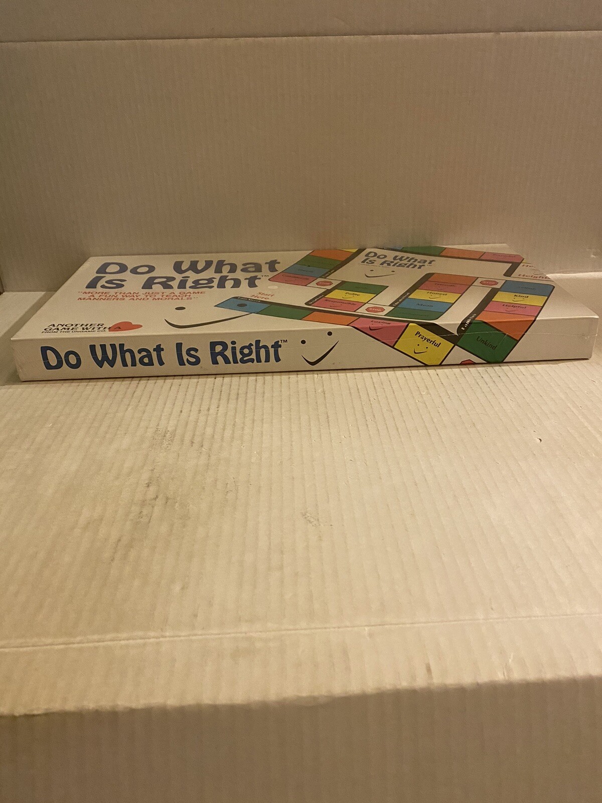 Do What Is Right a fun way to teach manners and morals 1570 (1985) Ungame Co.