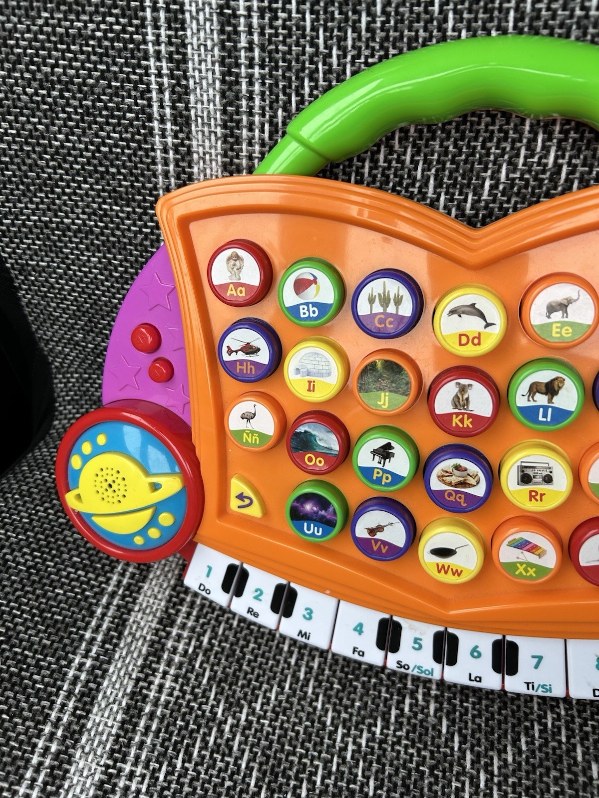 The Learning Journey Electronic Learning ABC Melody Maker English Spanish GUC