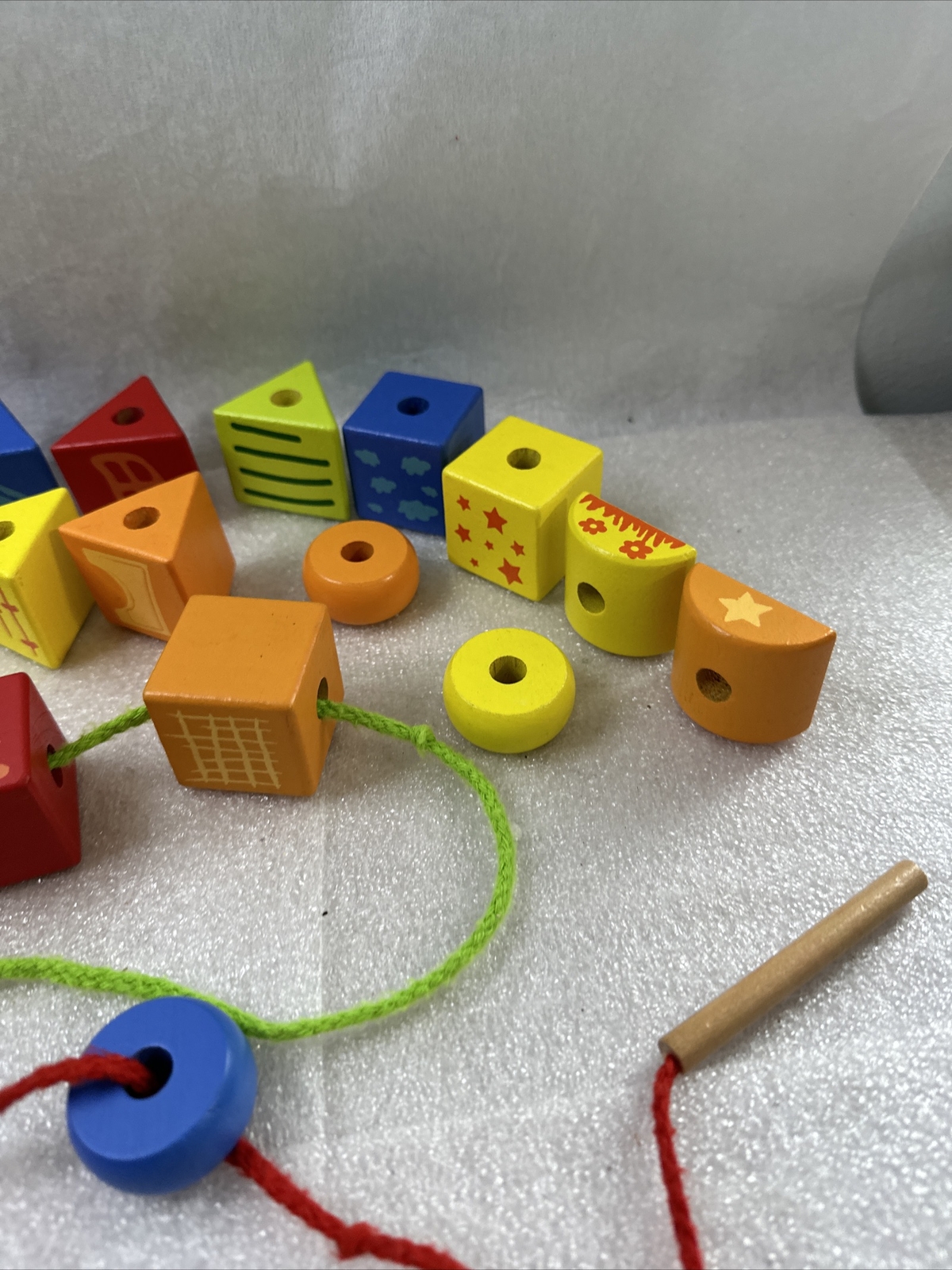 String Along Shapes Ages 3+, 26 Blocks Pieces Creativity Motor Skills