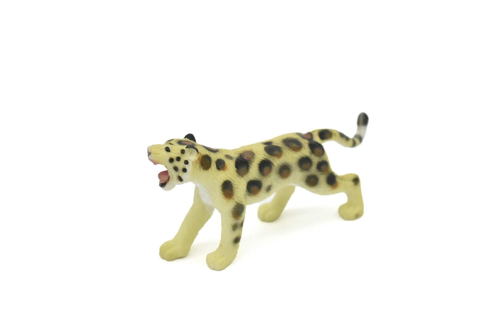 Leopard Cub, Very Nice Plastic Replica 4″W x 2″ H ~ F4415-B191
