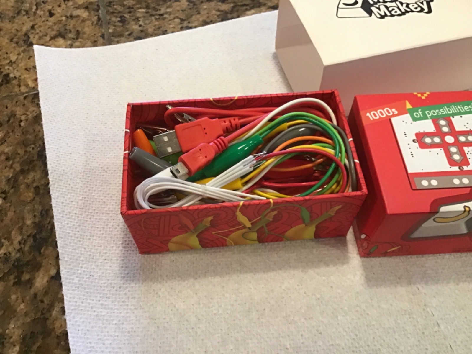 Makey Makey an Invention Kids Science Inventing Kit for Everyone NEW