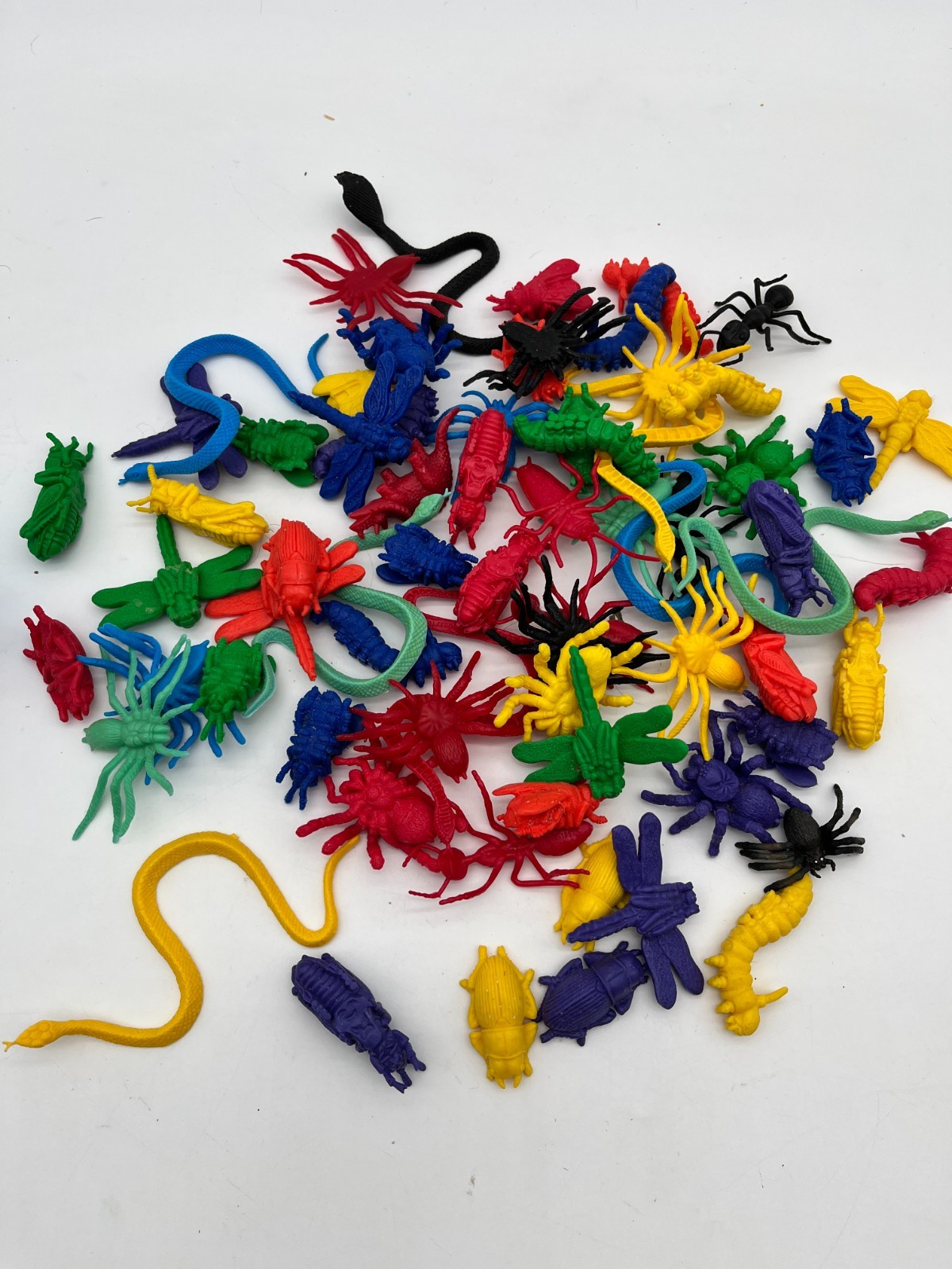 69 Pc Greenbrier Plastic Bug Insect Toy Lot Spiders Ants Snakes Kids Toys
