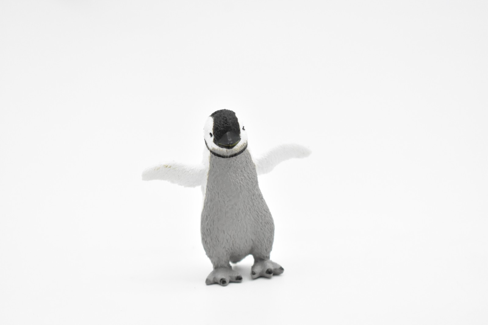 Penguin, Baby, Chick, Very Nice Rubber Model, Hand Painted Toy 1 1/2″ F7025