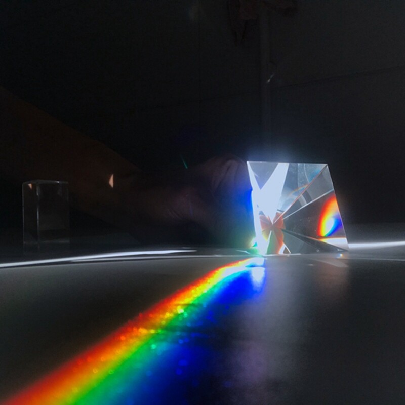 Rainbow Optical Glass Crystal Pyramid Prism for Science Survey Light Spectrum