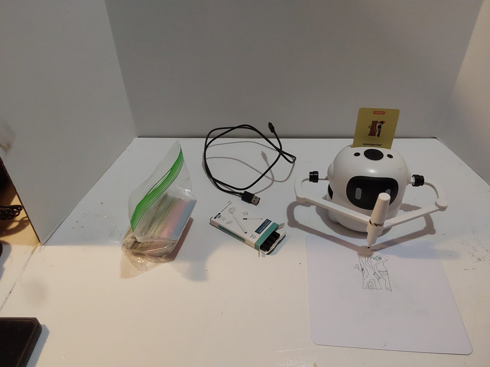 RIVSOR Smart Drawing Robot Educational Arts & Crafts Toy Kit w/ Markers & USB