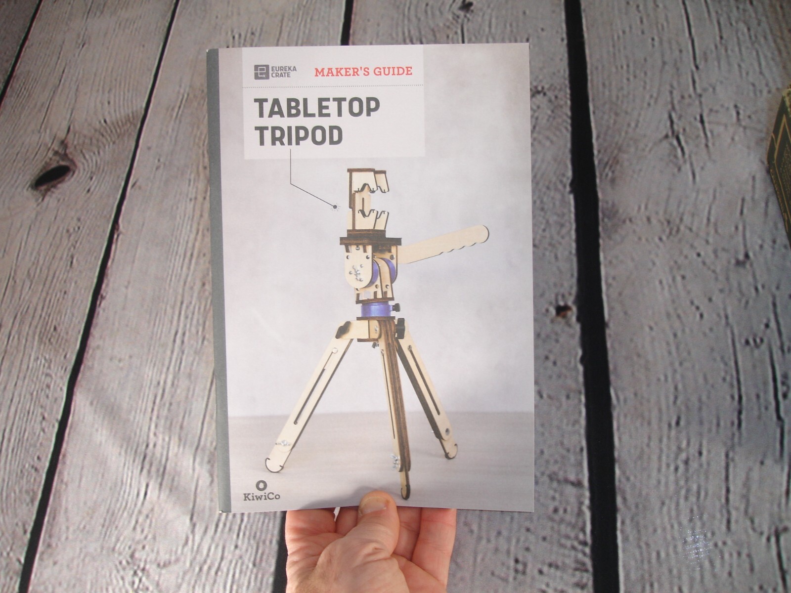 NEW Eureka TABLETOP TRIPOD Cell Phone Photos BUILD MODEL KIT KiwiCo Homeschool
