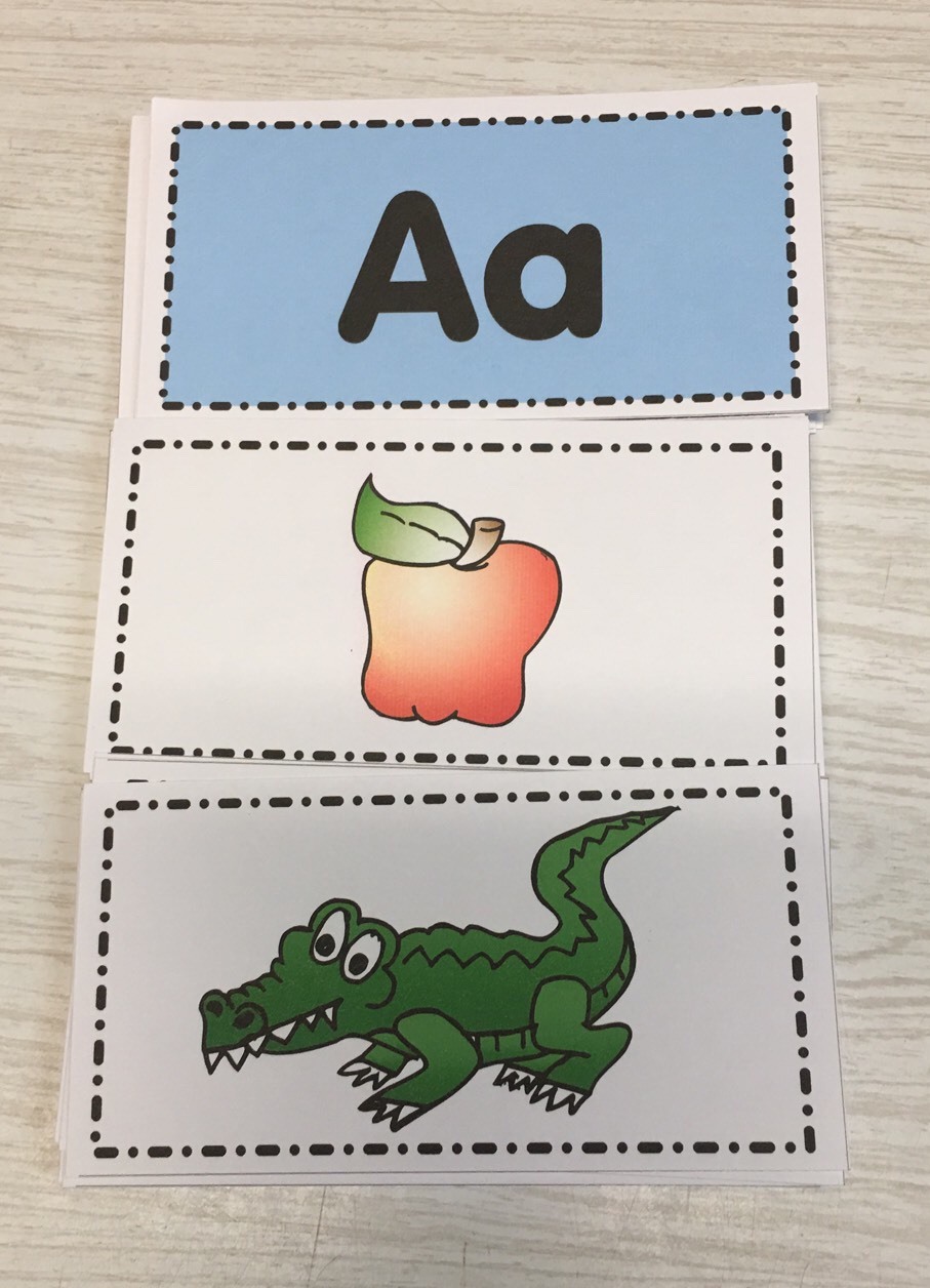 Letters and Pictures – Beginning Phonics Sorting Kit – Montessori Inspired