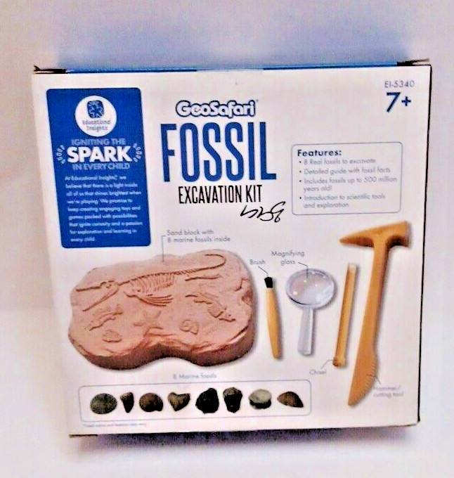 Educational Insights GeoSafari Fossil Excavation Kit 8 Real Fossils Included