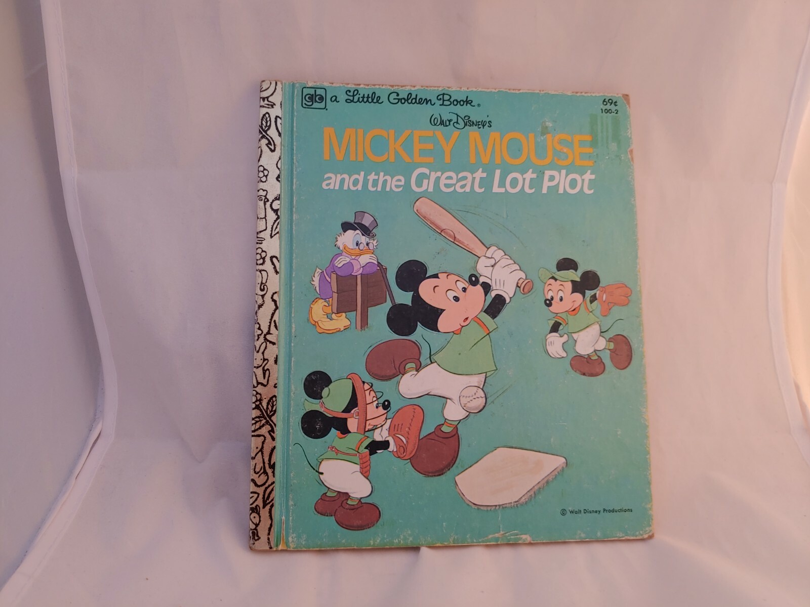 CHOOSE 1 LITTLE GOLDEN BOOK – Variety of books see description