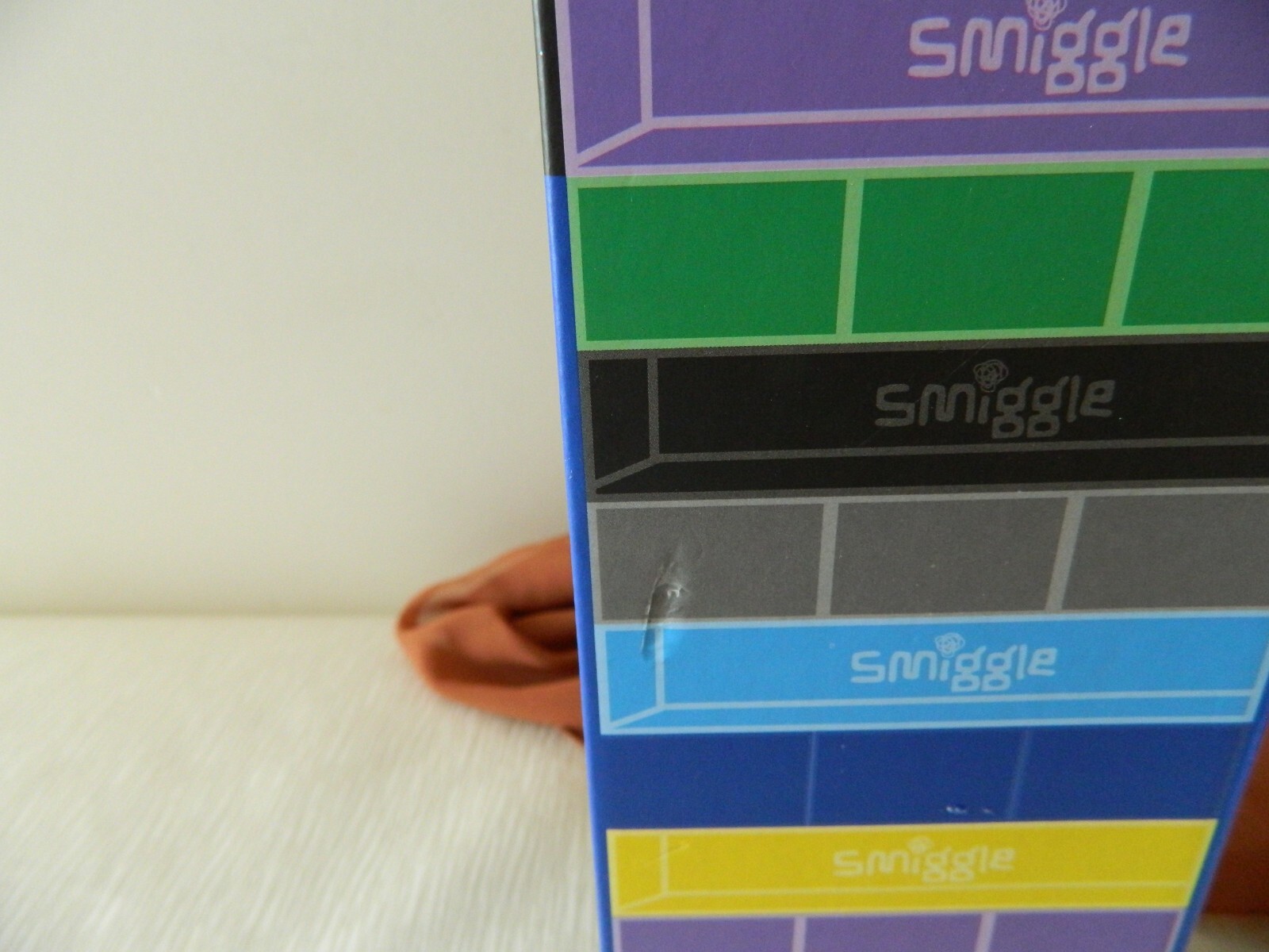 New Smiggle STACK’EM Stacking Bricks Game Gift For Age 6+ Plastic Original Box