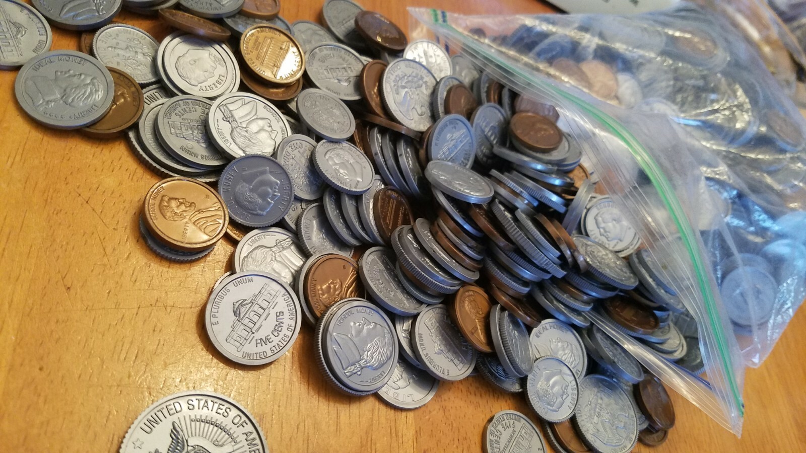 1 Lb pound fake play toy School Money realistic plastic coins educational learn