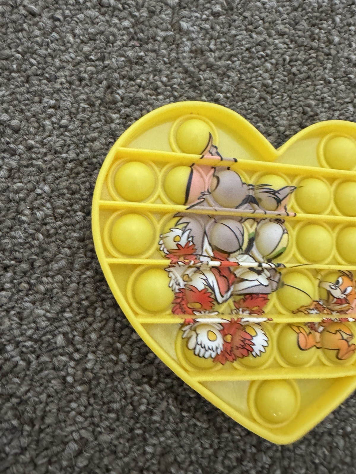 Tom & Jerry Yellow Heart Cat Mouse Push Pop Squisher SKU:K