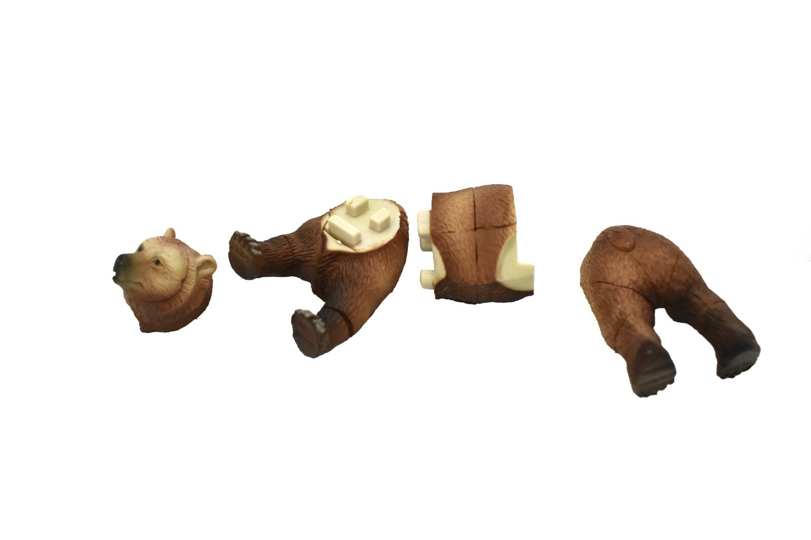 Grizzly Bear 3D Puzzle Plastic Replica 2 1/2″ long – F3028 B331