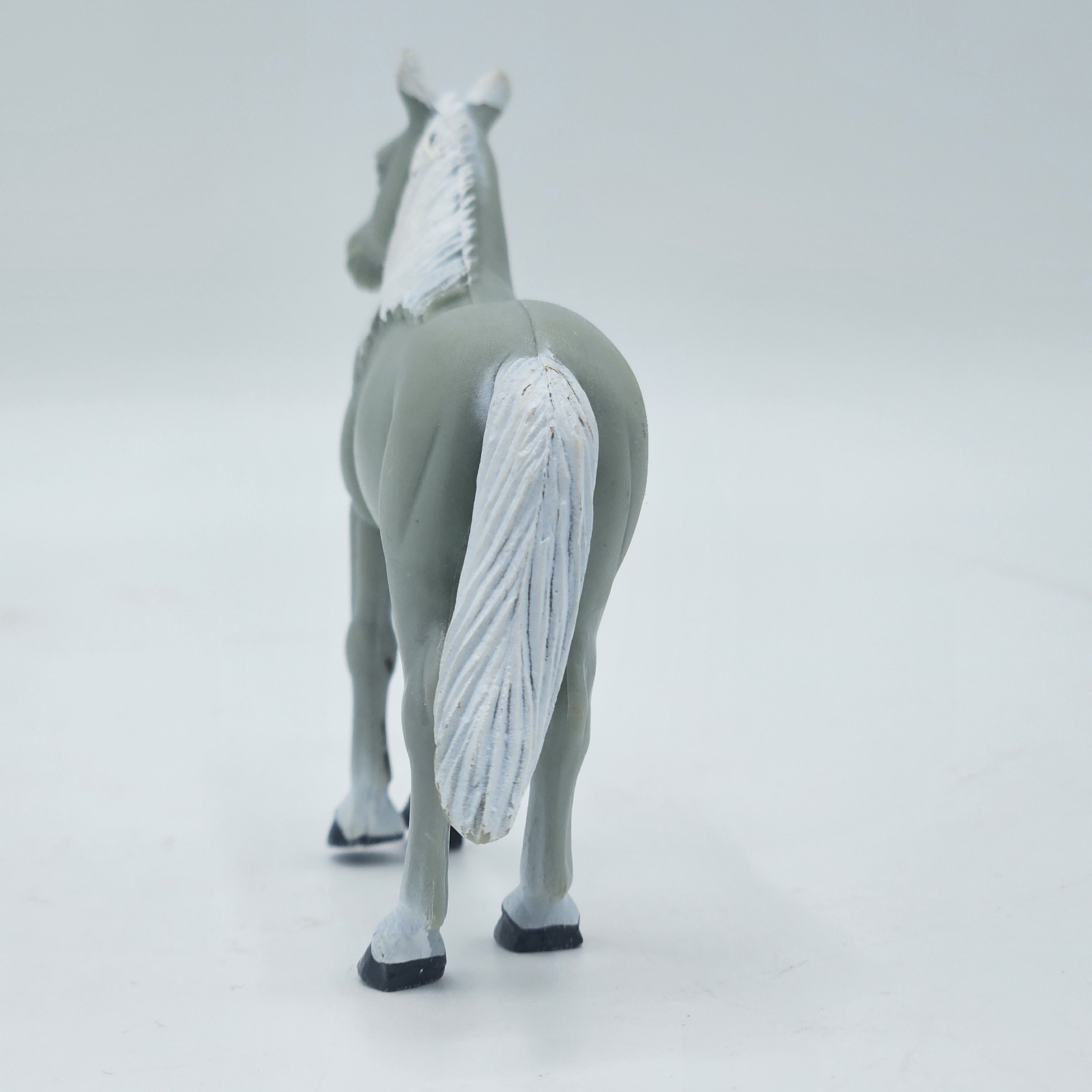 Lot Of 2 Horse Plastic Toy Animal Figure Gray Brown White Hair
