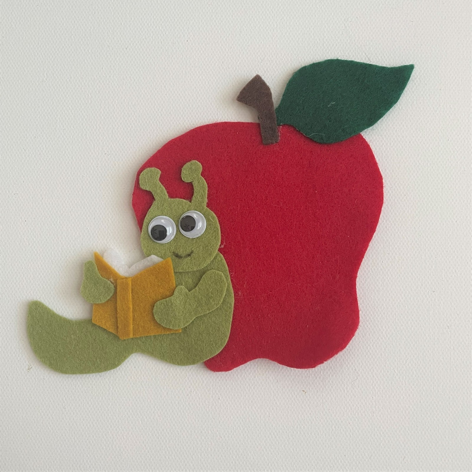 Bookworm Felt Story Set – Celebrate Reading, Curiosity, and Whimsical Learning!
